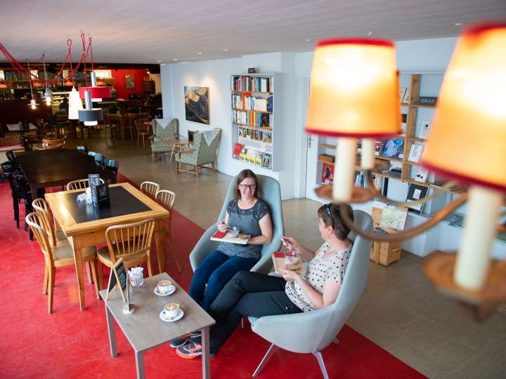 BSINTI - Lesecafé und Kulturbar 