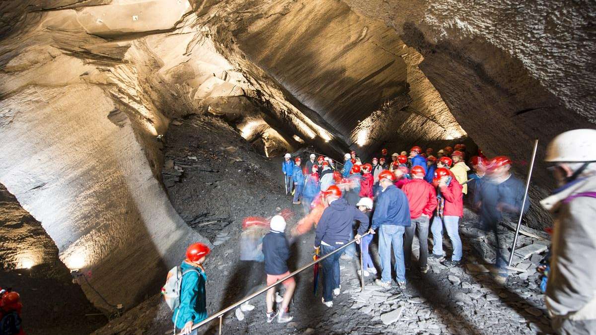 Öffentliche Führungen durch den Landesplattenberg Engi